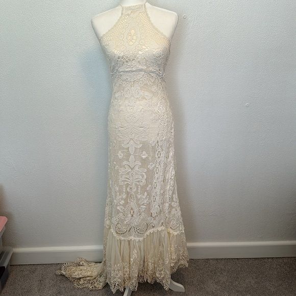 SPELL Casablanca Halter Gown in Off White - Picture 6 of 14